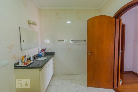 Casa à venda com 238m², 4 quartos e 4 vagas Casa à venda com 238m², 4 quartos e 4 vagasBanheiro da Suíte