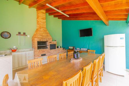 Casa à venda com 238m², 4 quartos e 4 vagas Casa à venda com 238m², 4 quartos e 4 vagasÁrea comum - Churrasqueira