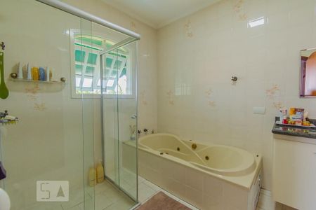 Casa à venda com 238m², 4 quartos e 4 vagas Casa à venda com 238m², 4 quartos e 4 vagasBanheiro da Suíte