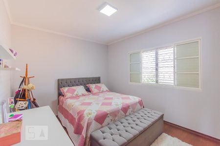 Casa à venda com 238m², 4 quartos e 4 vagas Casa à venda com 238m², 4 quartos e 4 vagasQuarto 2