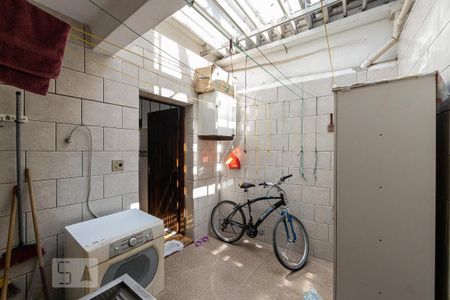 Casa à venda com 106m², 2 quartos e 1 vaga Casa à venda com 106m², 2 quartos e 1 vagaÁrea de Serviço