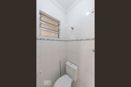 Casa à venda com 106m², 2 quartos e 1 vaga Casa à venda com 106m², 2 quartos e 1 vagaBanheiro de Serviço