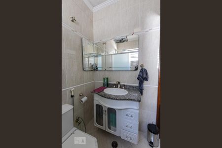 Casa à venda com 106m², 2 quartos e 1 vaga Casa à venda com 106m², 2 quartos e 1 vagaBanheiro Social