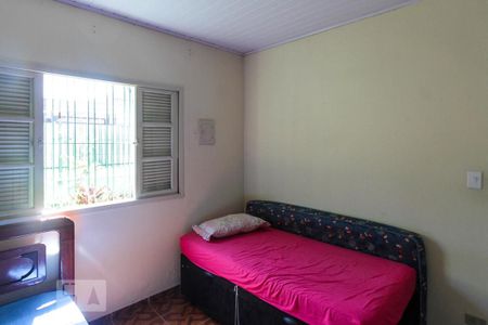 Quarto de casa à venda com 3 quartos, 200m² em Vila Antonieta, São Paulo