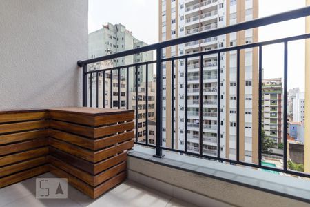 Varanda de kitnet/studio para alugar com 1 quarto, 28m² em República, São Paulo