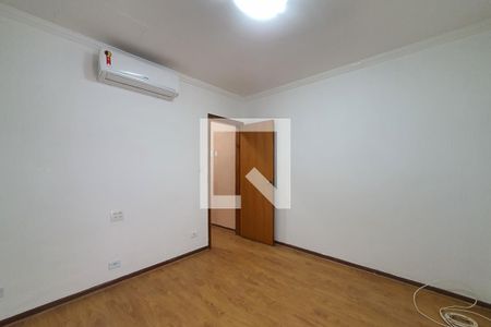 Suíte de casa à venda com 3 quartos, 120m² em Vila Dom Pedro I, São Paulo