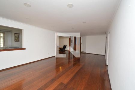 Sala  de casa à venda com 5 quartos, 476m² em Vila Galvão, Guarulhos