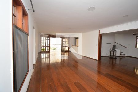 Sala  de casa à venda com 5 quartos, 476m² em Vila Galvão, Guarulhos