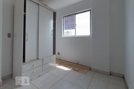 Quarto 1 de apartamento para alugar com 1 quarto, 33m² em Vila Izabel, Curitiba