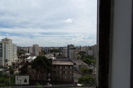 Vista do Quarto 1 de apartamento para alugar com 1 quarto, 33m² em Vila Izabel, Curitiba