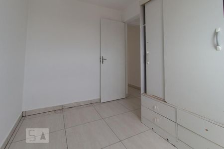 Quarto 1 de apartamento para alugar com 1 quarto, 33m² em Vila Izabel, Curitiba