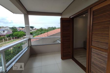 Sacada Sala de casa à venda com 2 quartos, 160m² em Campestre, São Leopoldo