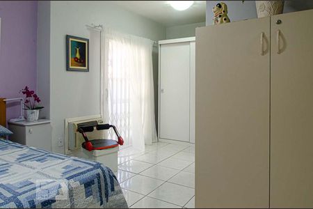 Suite 2 de casa à venda com 4 quartos, 200m² em Cavalhada, Porto Alegre