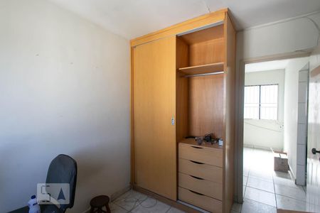 Quarto 1 de apartamento para alugar com 2 quartos, 53m² em Conjunto Residencial José Bonifácio, São Paulo