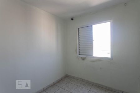 Quarto 2 de apartamento para alugar com 2 quartos, 53m² em Conjunto Residencial José Bonifácio, São Paulo