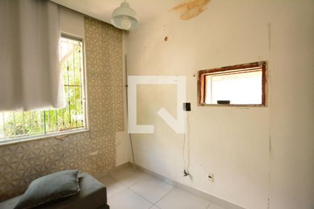 Quarto 1 de apartamento para alugar com 2 quartos, 70m² em Brás de Pina, Rio de Janeiro