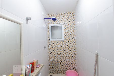 Banheiro de apartamento para alugar com 1 quarto, 39m² em Vila Nivi, São Paulo