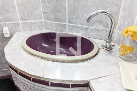 Banheiro de casa para alugar com 1 quarto, 40m² em Rudge Ramos, São Bernardo do Campo