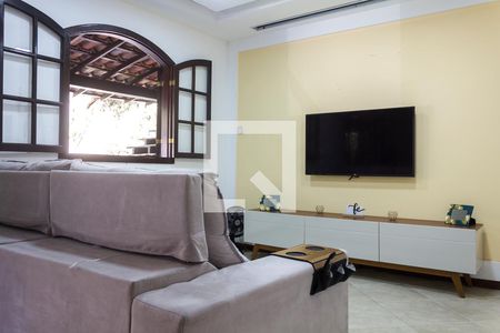 Sala de casa para alugar com 2 quartos, 400m² em Vargem Pequena, Rio de Janeiro