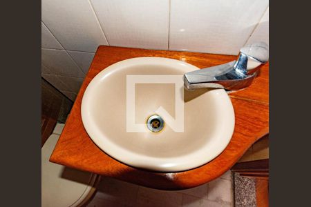 Lavabo de apartamento para alugar com 4 quartos, 109m² em Tijuca, Rio de Janeiro