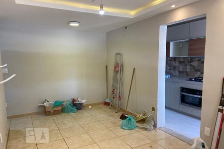 Sala de apartamento à venda com 2 quartos, 50m² em Inhaúma, Rio de Janeiro