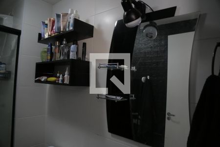 Banheiro de apartamento à venda com 1 quarto, 34m² em Vila Palmeiras, São Paulo