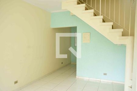 Sala de casa de condomínio para alugar com 2 quartos, 85m² em Jardim Barro Branco, Cotia