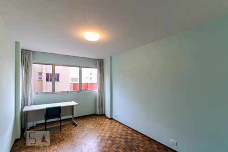 Quarto 1 de apartamento para alugar com 3 quartos, 138m² em Centro, Curitiba