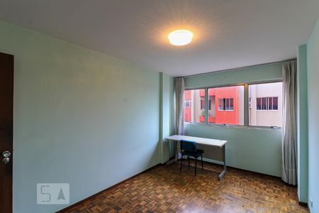 Quarto 1 de apartamento para alugar com 3 quartos, 138m² em Centro, Curitiba