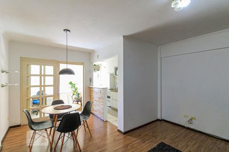 Sala de Jantar de apartamento para alugar com 2 quartos, 49m² em Cabral, Curitiba