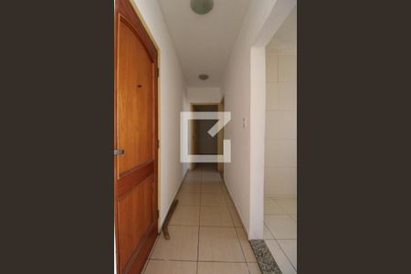 Corredor de apartamento à venda com 1 quarto, 63m² em Centro, Campinas