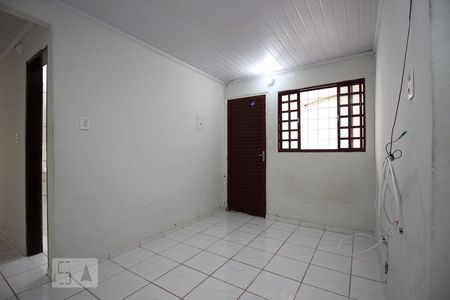 Sala de casa para alugar com 2 quartos, 50m² em Taguatinga Norte, Brasília