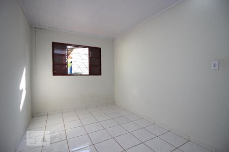 Quarto 1 de casa para alugar com 2 quartos, 50m² em Taguatinga Norte, Brasília