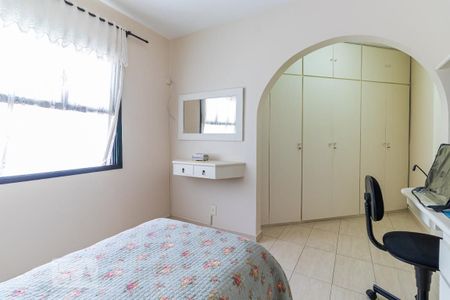 Quarto 1 de casa para alugar com 3 quartos, 166m² em Vila Arriete, São Paulo