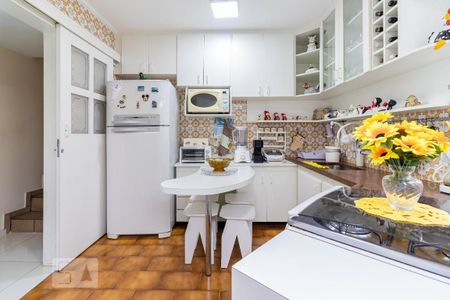 Cozinha de casa para alugar com 3 quartos, 166m² em Vila Arriete, São Paulo