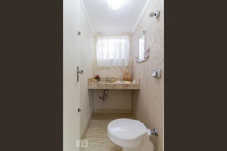 Lavabo de casa para alugar com 3 quartos, 166m² em Vila Arriete, São Paulo