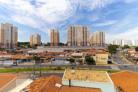 Vista da sala de apartamento à venda com 3 quartos, 110m² em Parque Industrial, Campinas