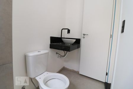 Banheiro de apartamento à venda com 1 quarto, 30m² em Vila Prudente, São Paulo