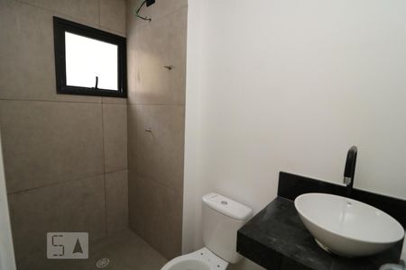 Banheiro de apartamento à venda com 1 quarto, 30m² em Vila Prudente, São Paulo