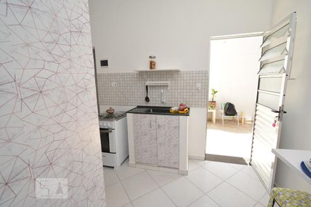 Cozinha de apartamento para alugar com 1 quarto, 20m² em Parque Flamengo, Guarulhos