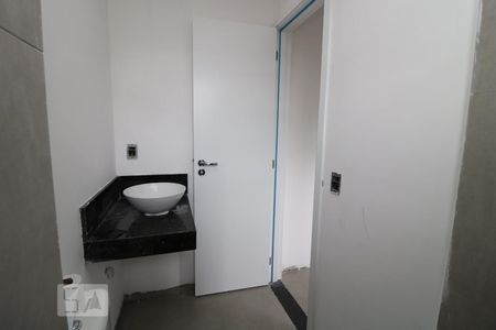 Banheiro de apartamento à venda com 1 quarto, 30m² em Vila Prudente, São Paulo