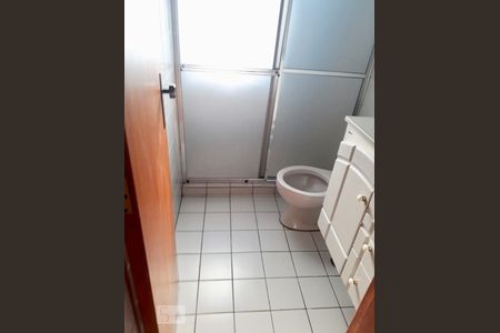 Banheiro de apartamento à venda com 2 quartos, 62m² em Vila Roque, São Paulo