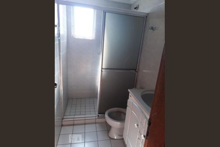 Banheiro de apartamento à venda com 2 quartos, 62m² em Vila Roque, São Paulo