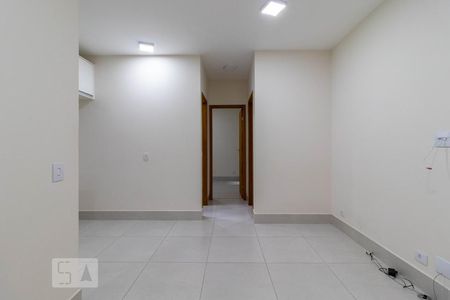 Sala de Estar de casa para alugar com 2 quartos, 46m² em Parque Peruche, São Paulo