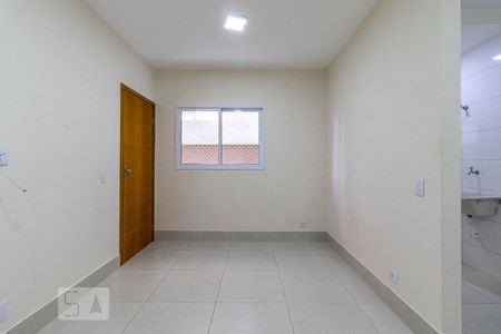 Sala de Estar de casa para alugar com 2 quartos, 46m² em Parque Peruche, São Paulo