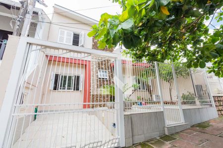 Fachada da casa  de casa à venda com 3 quartos, 136m² em Morro Santana, Porto Alegre