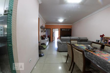 Casa à venda com 3 quartos, 300m² em Jardim Sapopemba, São Paulo