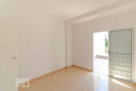 Casa à venda com 196m², 4 quartos e 3 vagas Casa à venda com 196m², 4 quartos e 3 vagasSuíte 02