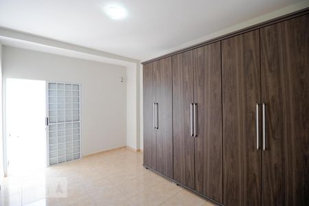 Casa à venda com 196m², 4 quartos e 3 vagas Casa à venda com 196m², 4 quartos e 3 vagasSuíte 01