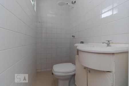 Casa à venda com 196m², 4 quartos e 3 vagas Casa à venda com 196m², 4 quartos e 3 vagasBanheiro da Suíte 03